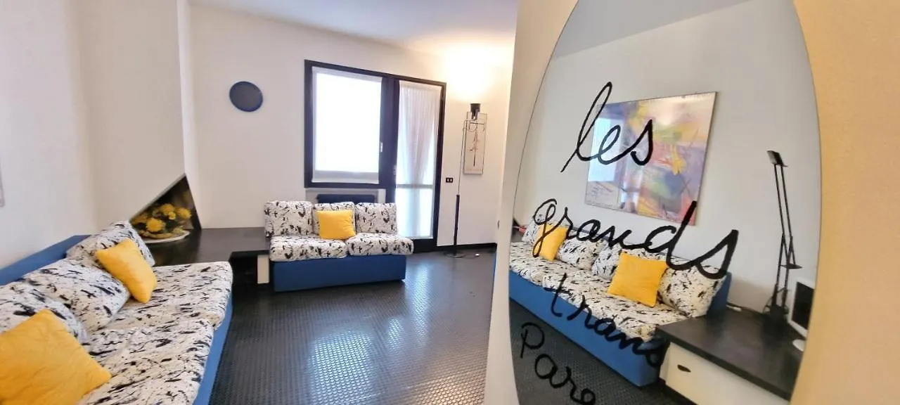 Fancy Apartment With Huge Terrace location